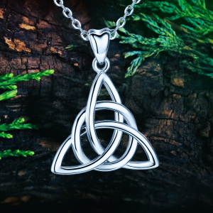 Amulette celtique entrelacs Triquetra