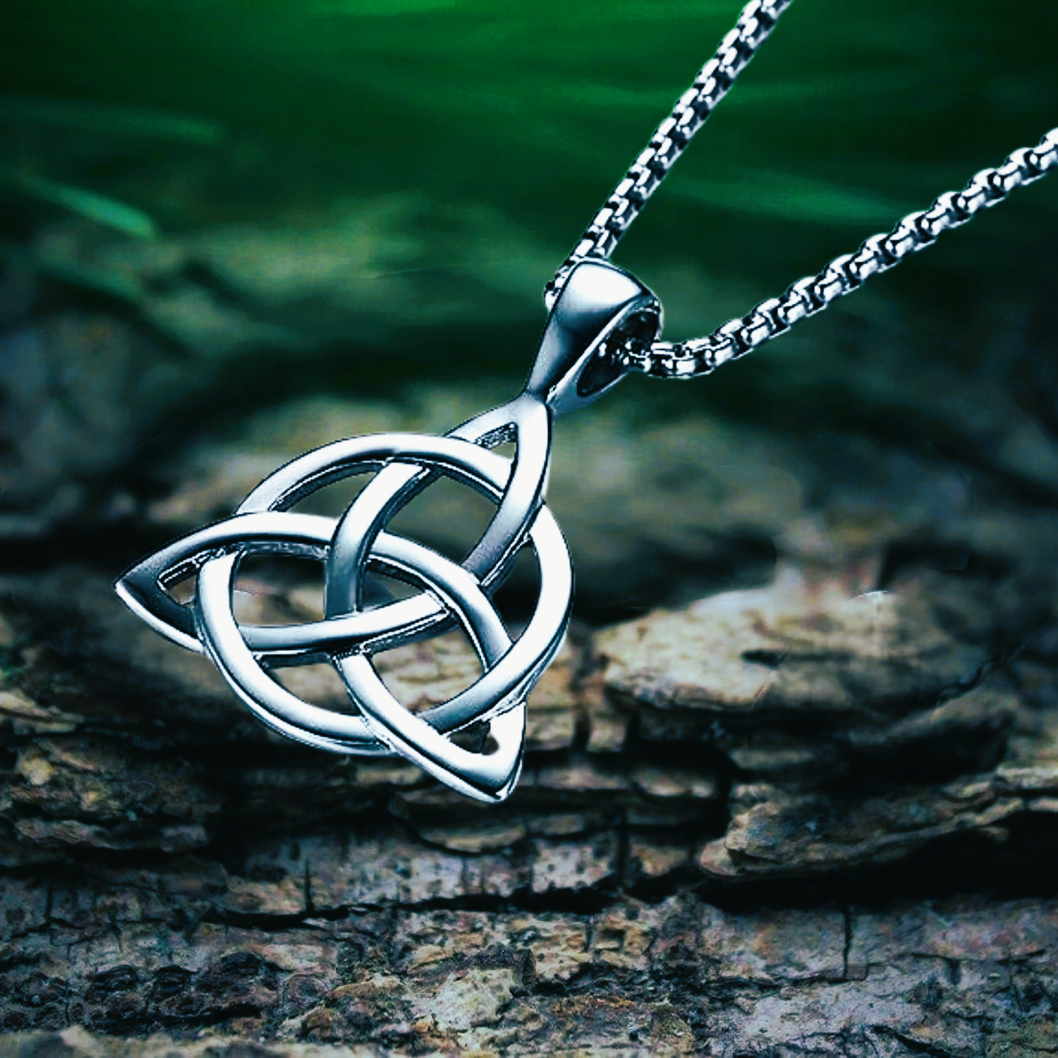 Amulette celtique entrelacs Triquetra argent Amulette celtique entrelacs Triquetra argent