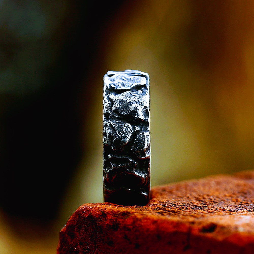 Bague viking pierre runes Futhark Bague viking pierre runes Futhark