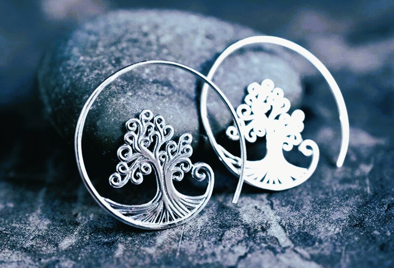 Boucles d’oreilles rondes viking nordiques Yggdrasil Boucles d’oreilles rondes viking nordiques Yggdrasil