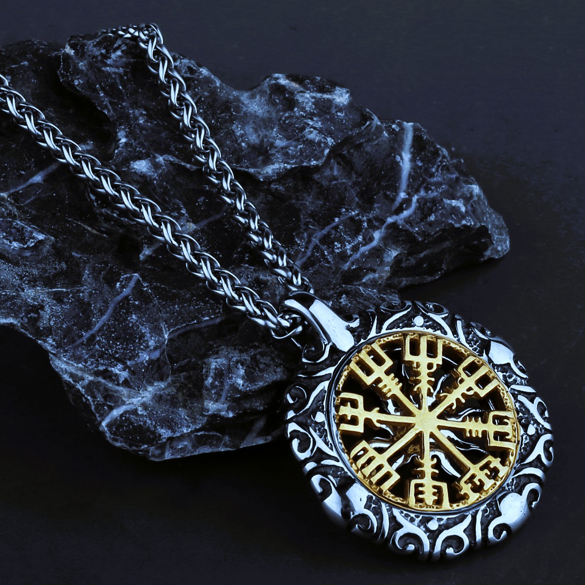 Collier boussole compas viking Vegvisir Collier boussole compas viking Vegvisir