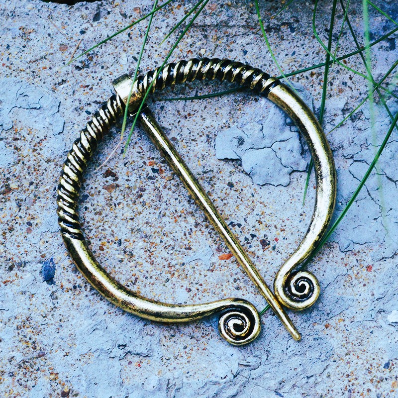 Fibule viking Gunnar Hamundarson or Fibule viking Gunnar Hamundarson or
