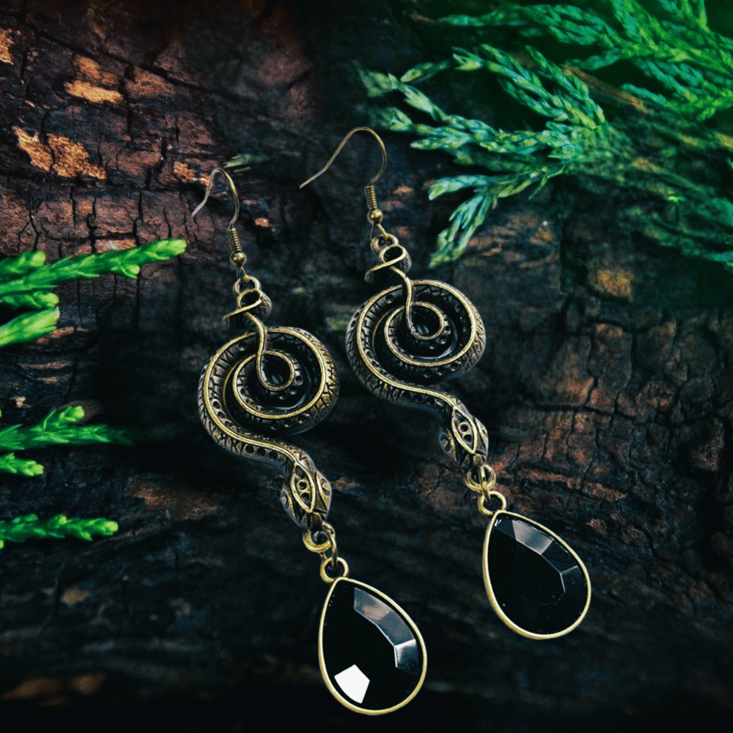 Pendants vikings l’éclat du serpent noir Pendants vikings l’éclat du serpent noir