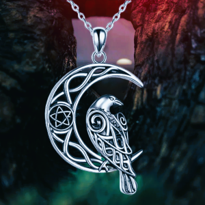 Pendentif viking Huginn et Máni