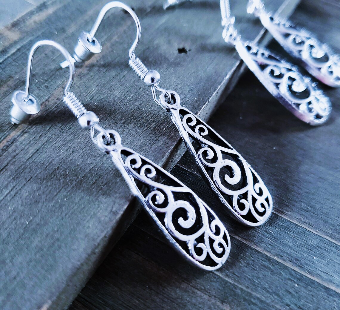 Boucles d’oreilles noeuds celtiques nordiques Boucles d’oreilles noeuds celtiques nordiques