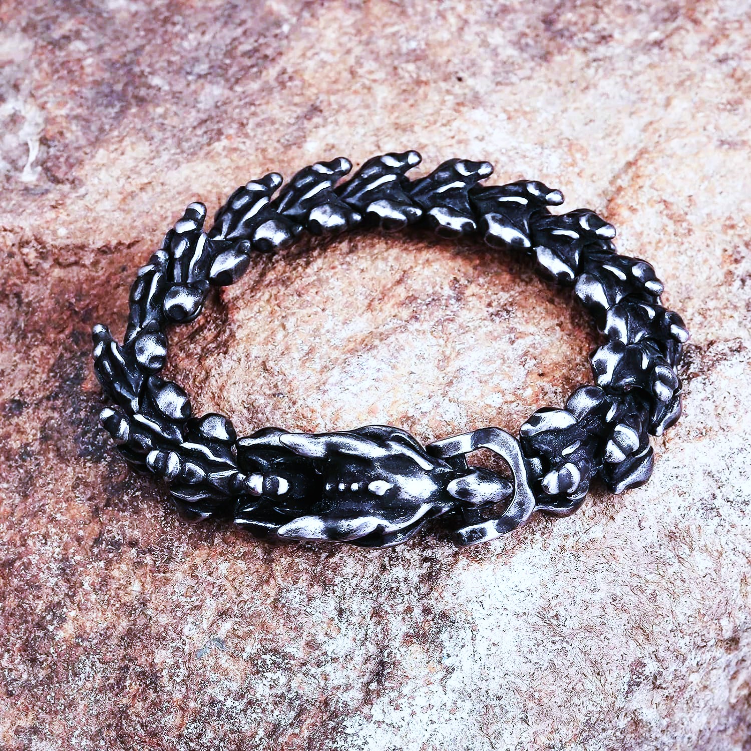 Bracelet viking La puissance du dragon acier Bracelet viking La puissance du dragon acier