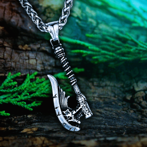 Collier viking hache runique