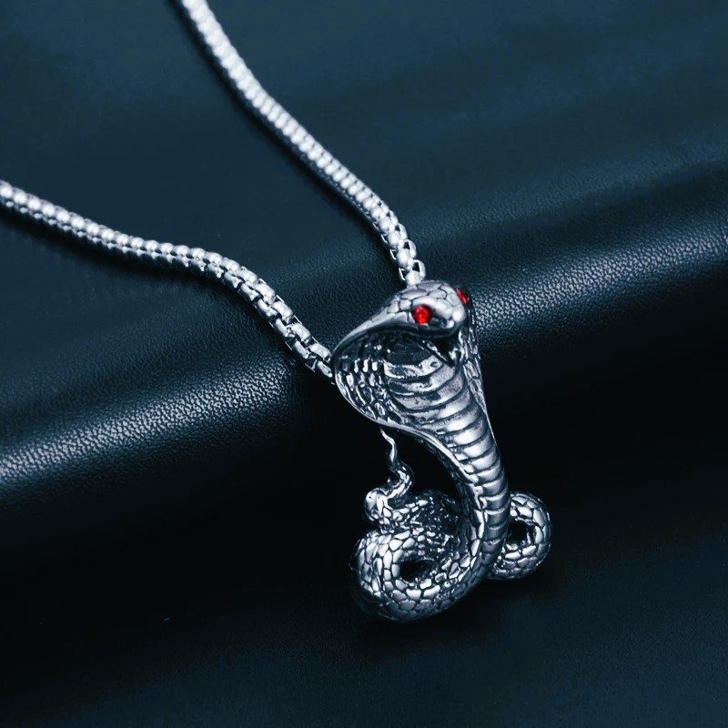 Collier viking serpent cobra argent Collier viking serpent cobra argent
