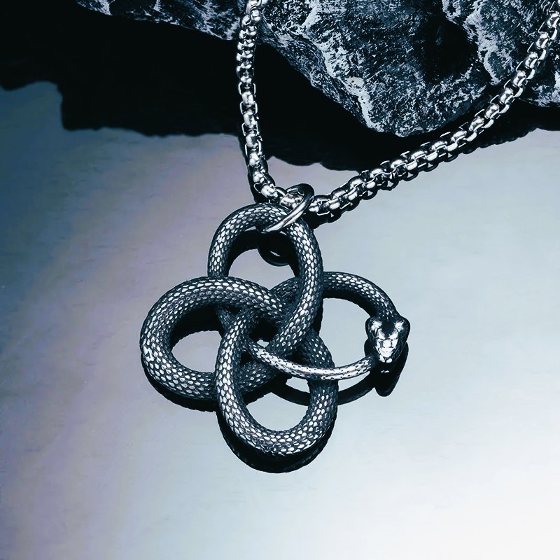 Pendentif celtique entrelacs serpent argent Pendentif celtique entrelacs serpent argent