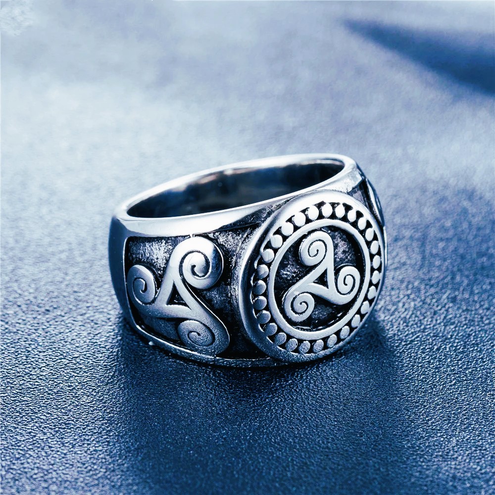 Bague viking Triskell argent Bague viking Triskell argent