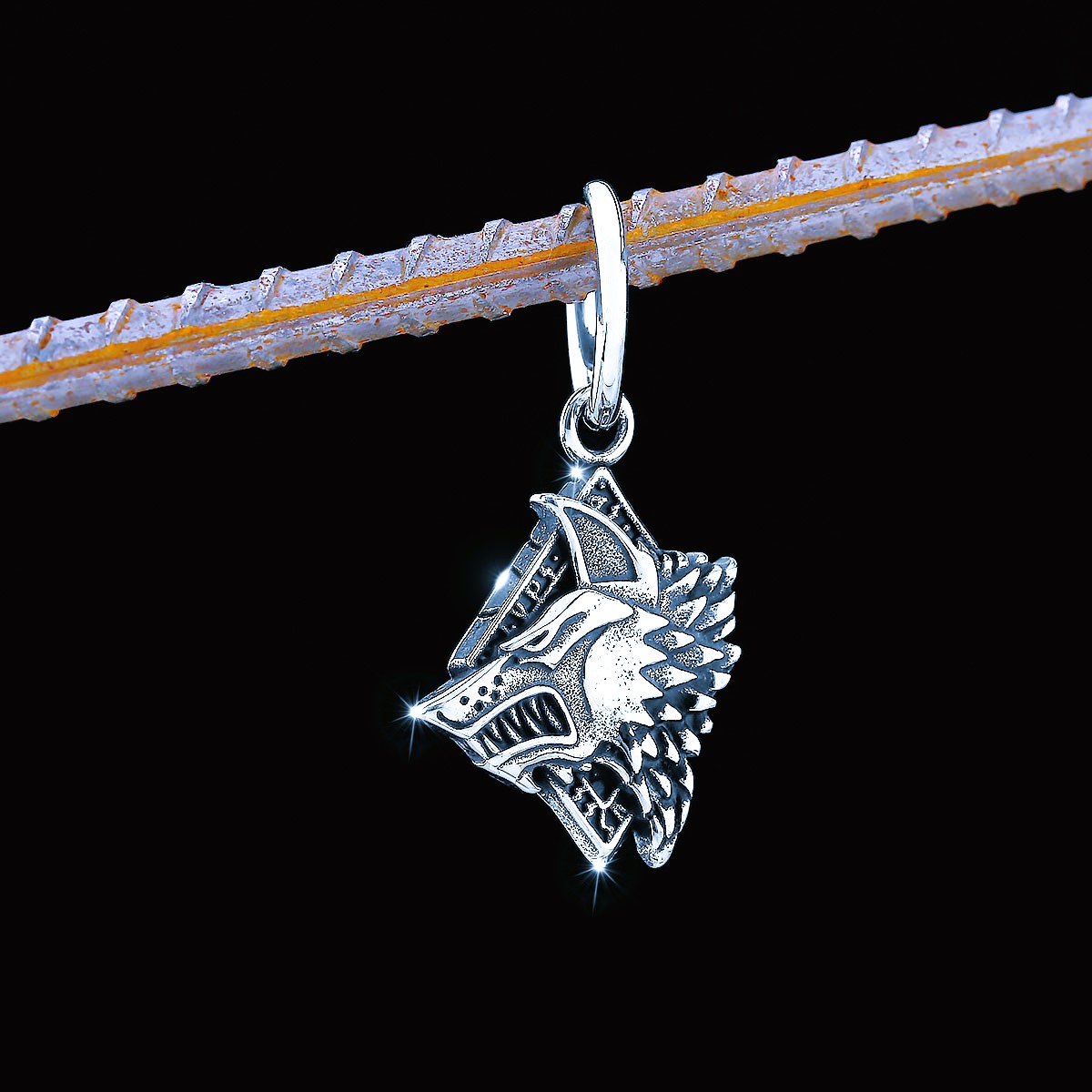 Boucles d'oreilles loup Fenrir et runes Boucles d'oreilles loup Fenrir et runes