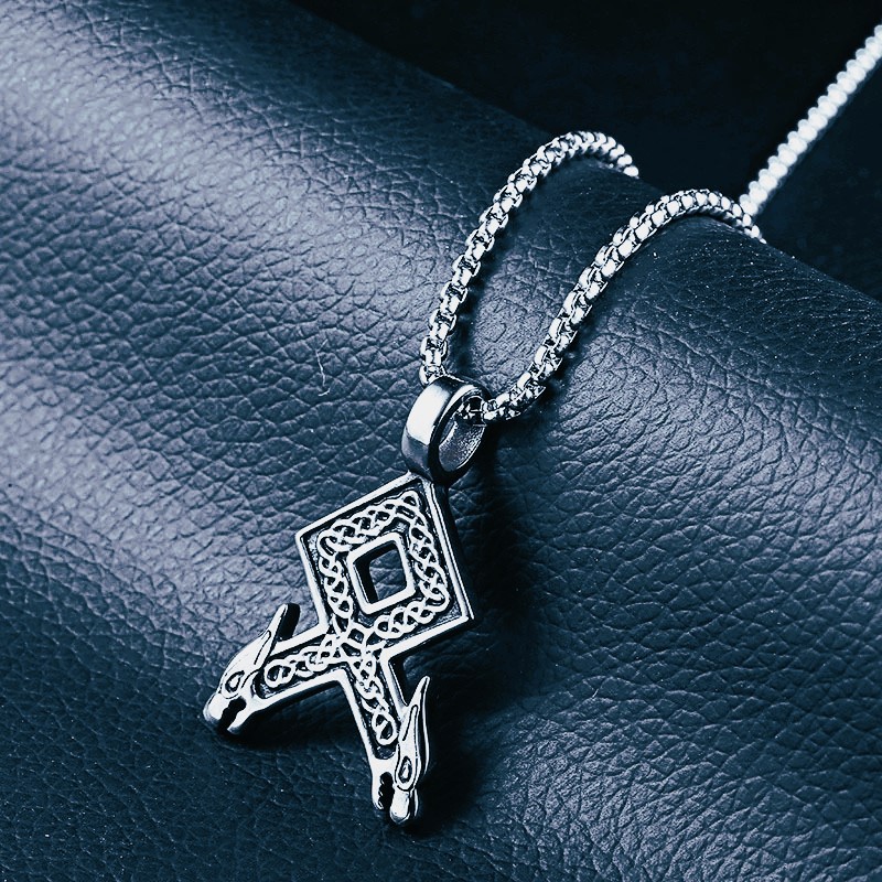 Collier viking rune Othalaz loups dOdin Collier viking rune Othalaz loups dOdin